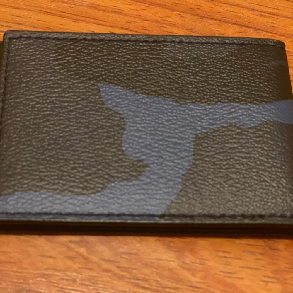 Coach wallet card holder never used